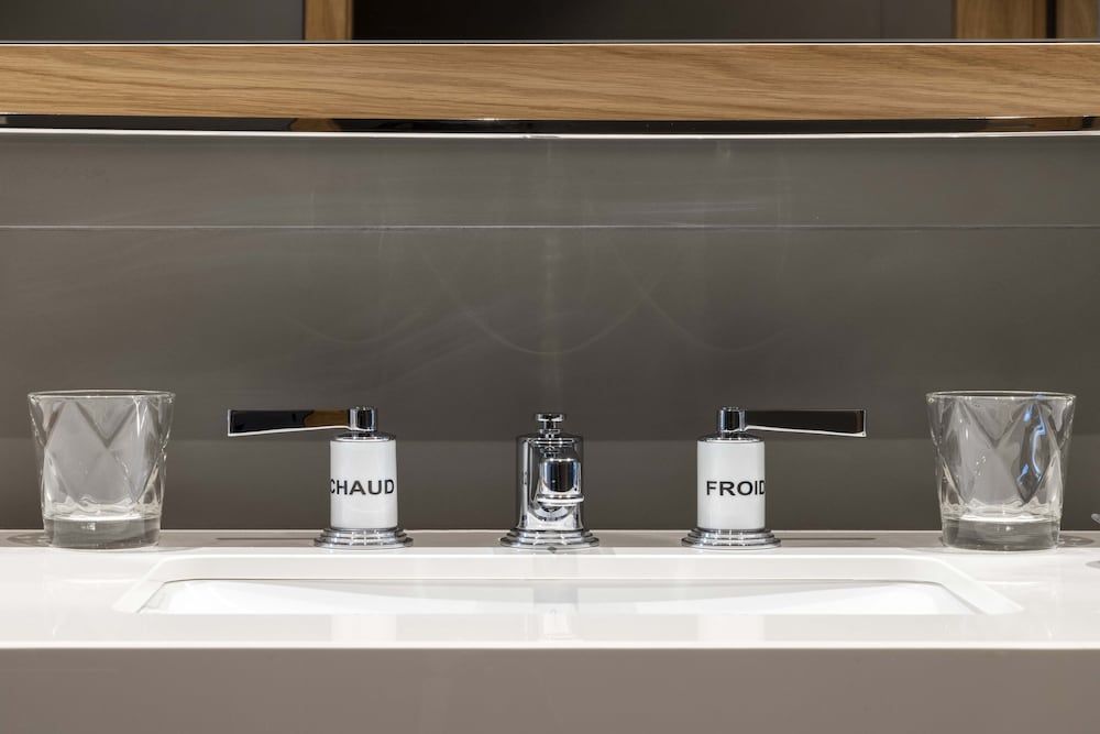 Hôtel Les Vikings Family Double Room 9