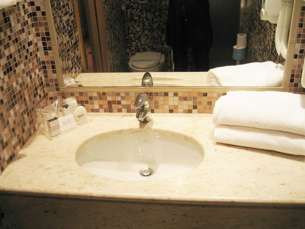 Hotel Aphrodite Small Double Room 2