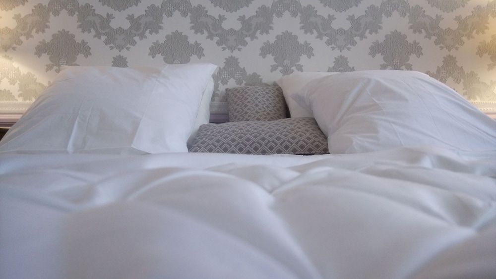 Deluxe Double Room, Bathtub