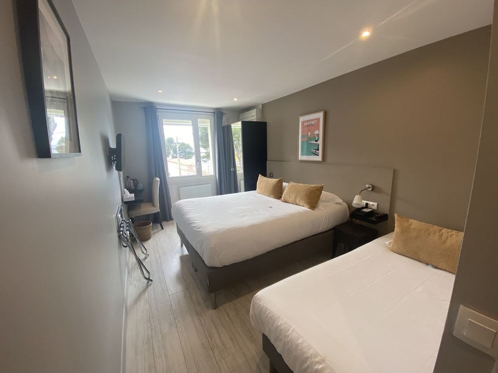 Comfort Triple Room, Sea View