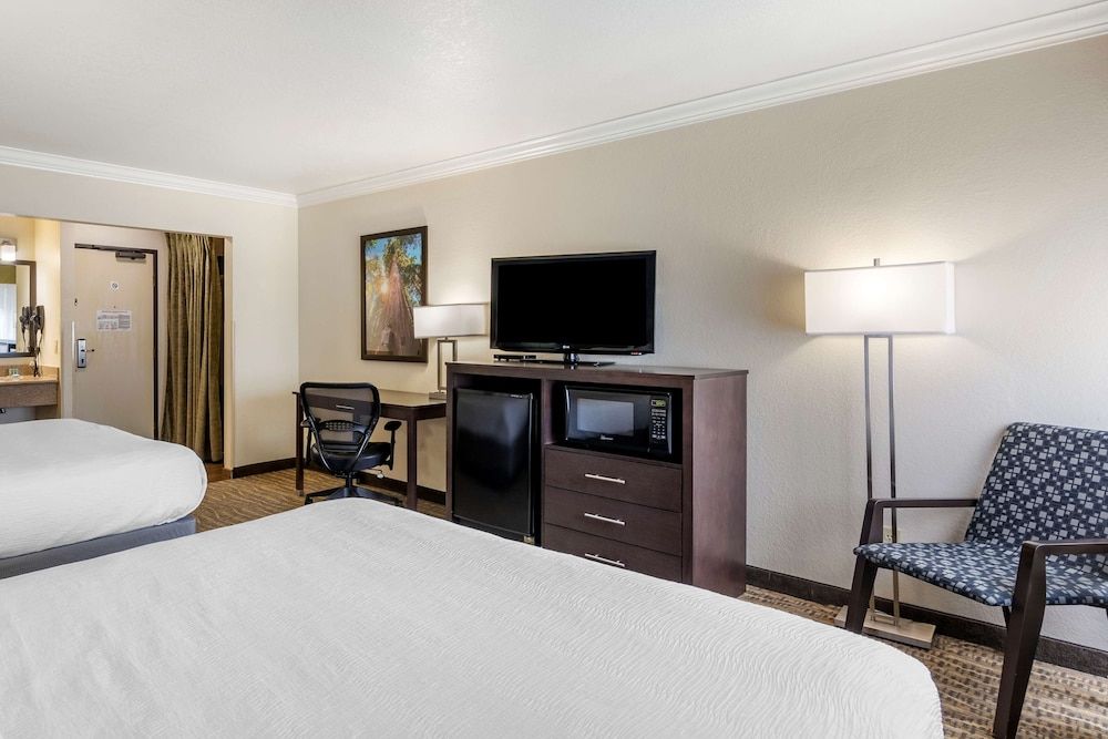 Standard Room, 2 Queen Beds, Non Smoking, Refrigerator & Microwave