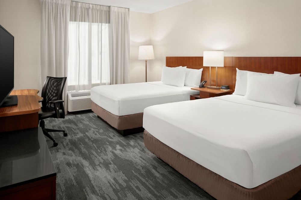 undefined Fairfield Inn & Suites by Marriott Columbus OSU 4