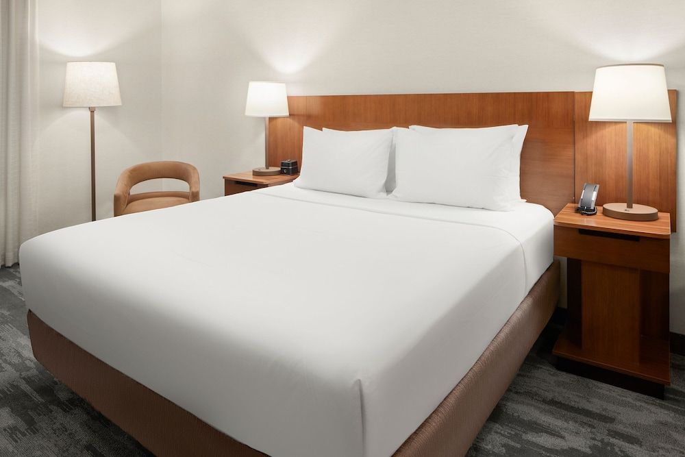 undefined Fairfield Inn & Suites by Marriott Columbus OSU 3
