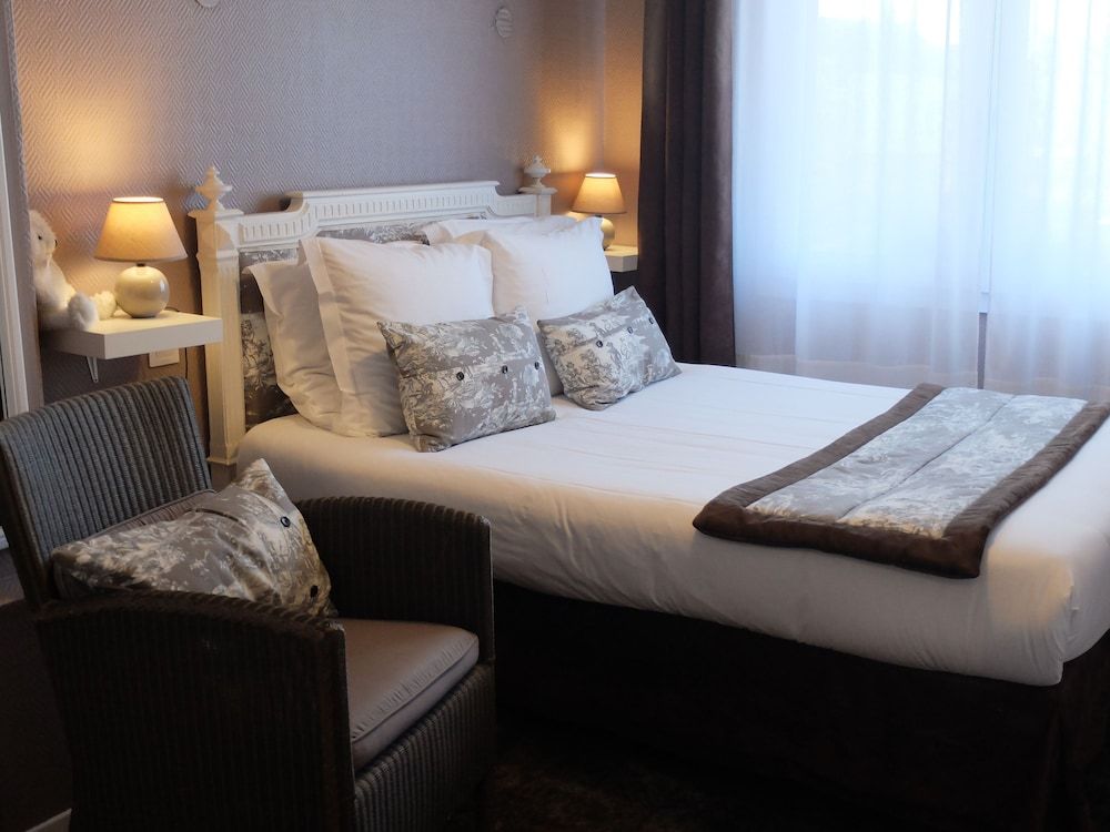 Junior Double Room