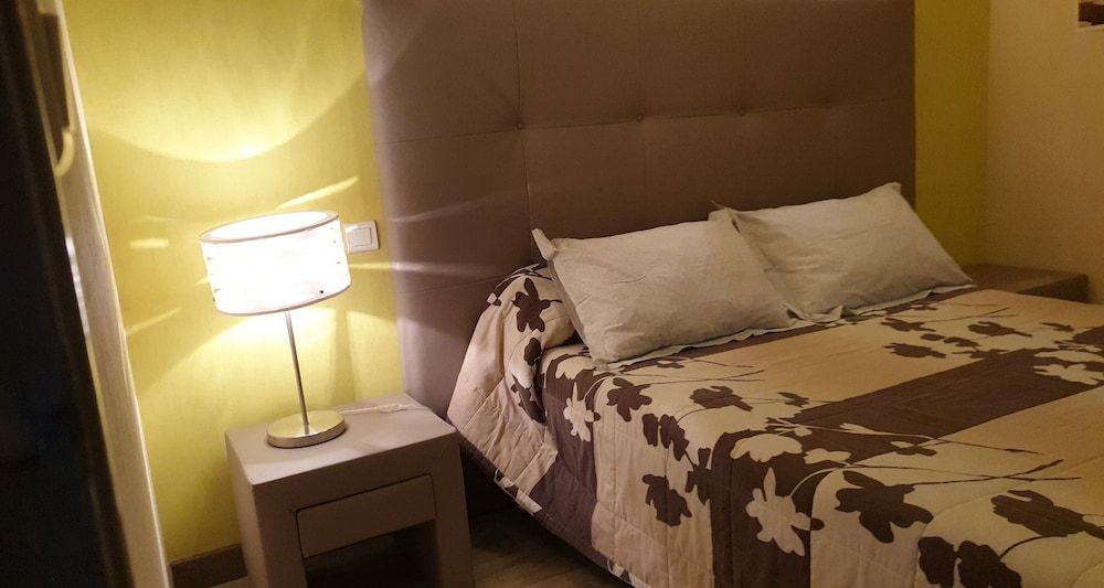 Le Faubourg Double Room 3