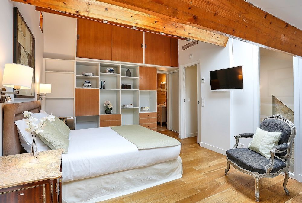 Apartments du Louvre - St-Honoré Duplex, 1 Bedroom 2