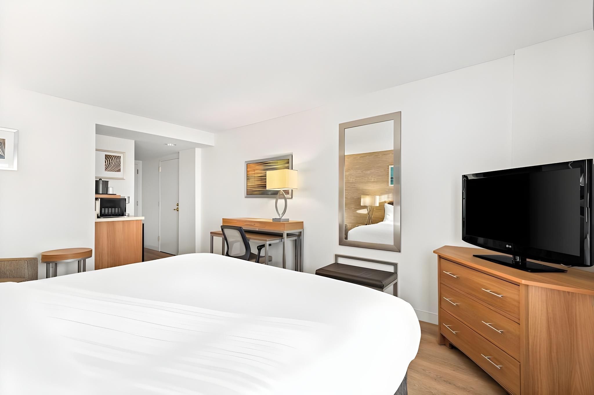 undefined Sonesta Anaheim Resort Area 8