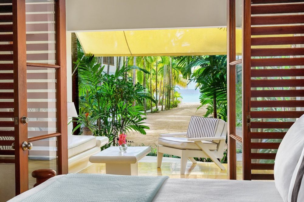 Deluxe Room, 1 King Bed, Ocean View