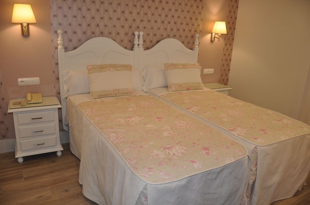 Hotel Selu Standard Twin Room 10