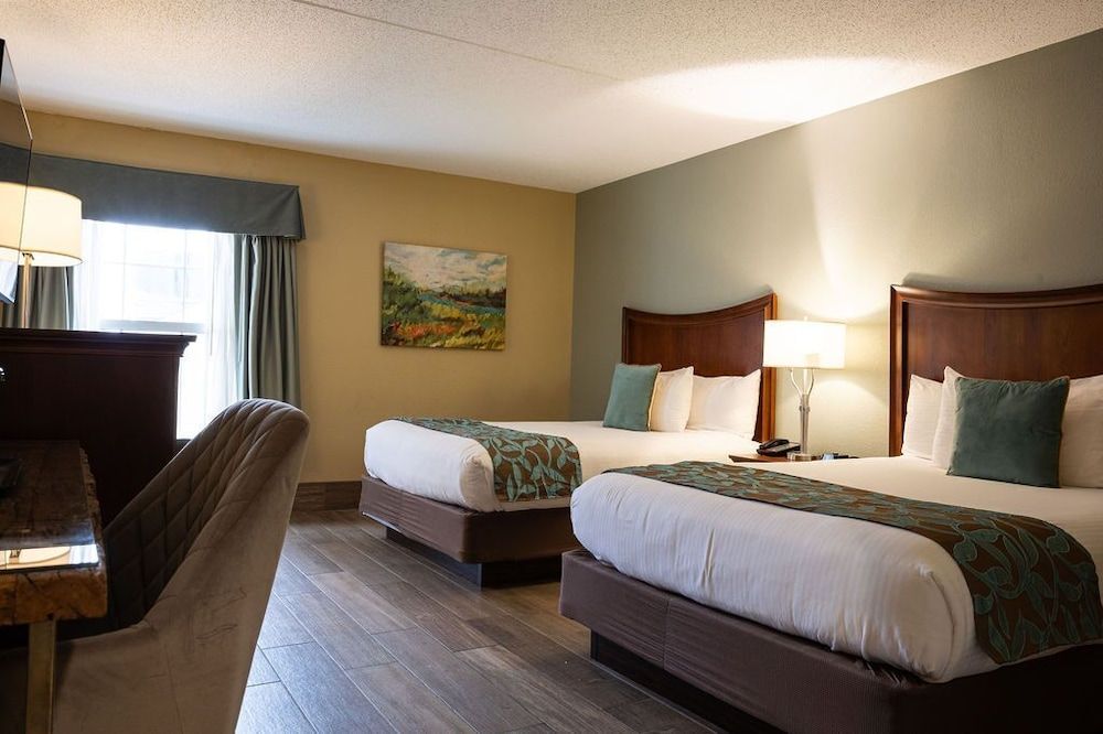 D. Hotel Suites & Spa Suite, 1 Bedroom