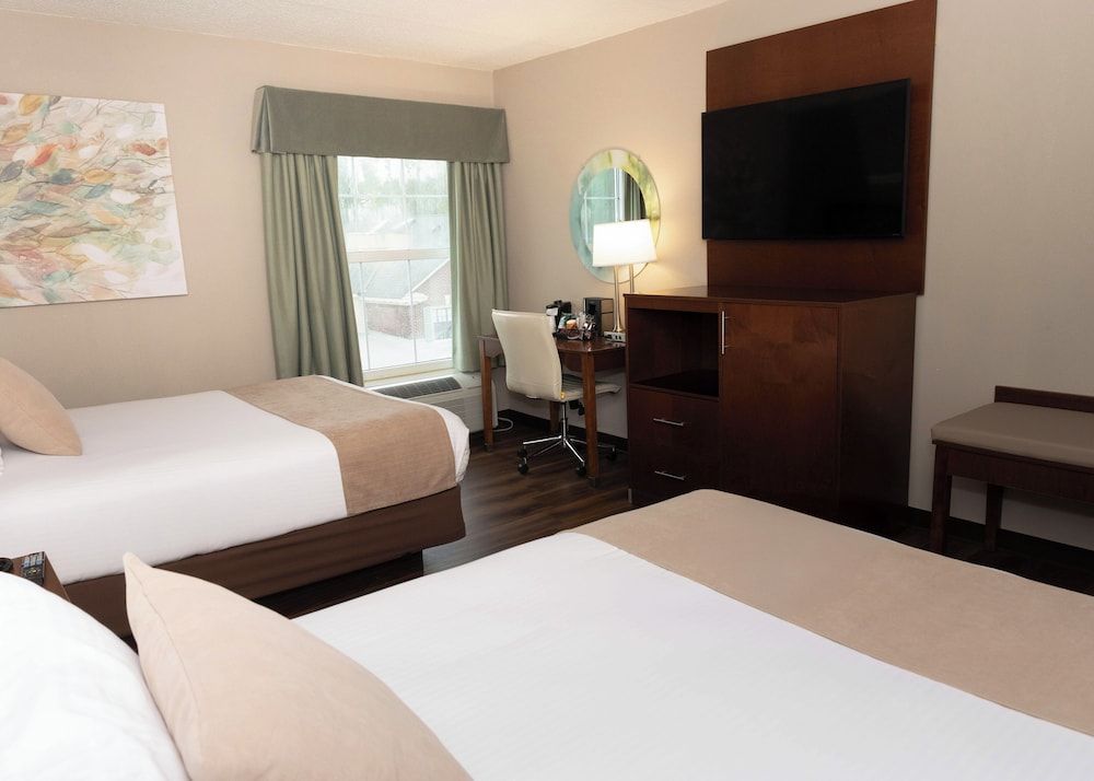 D. Hotel Suites & Spa Suite, 1 Bedroom 5