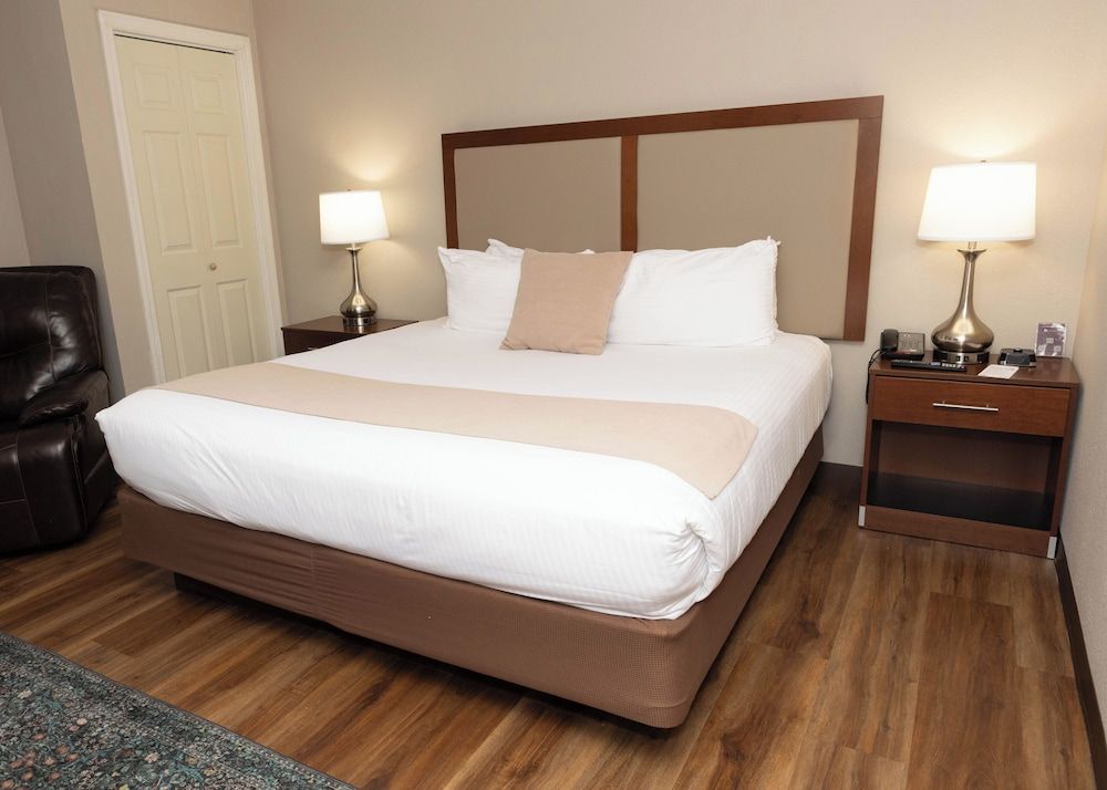 D. Hotel Suites & Spa Standard Room, 1 King Bed