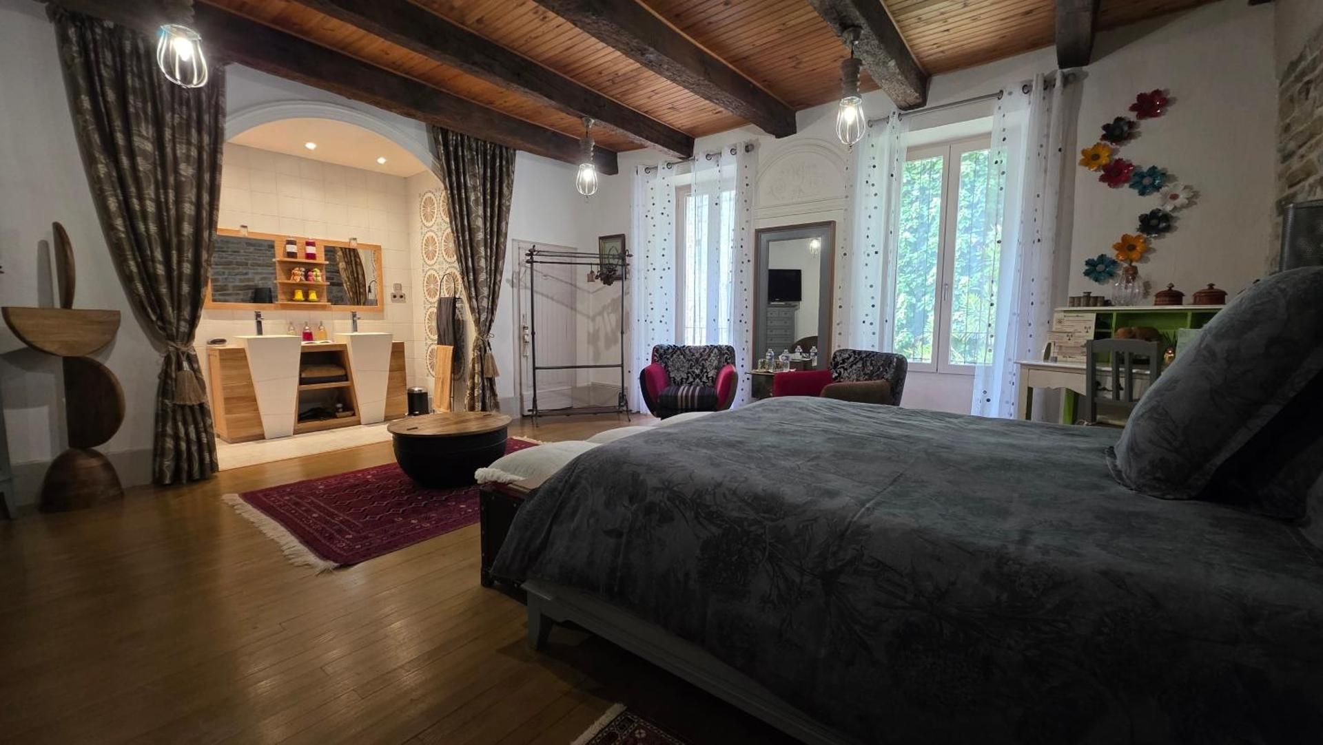 Queen Double Room