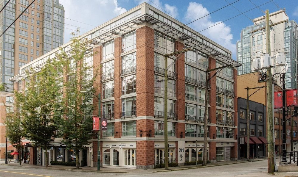 undefined OPUS Hotel Vancouver 9