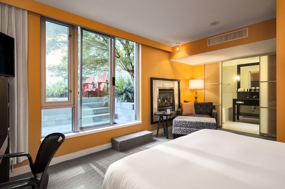 undefined OPUS Hotel Vancouver 4
