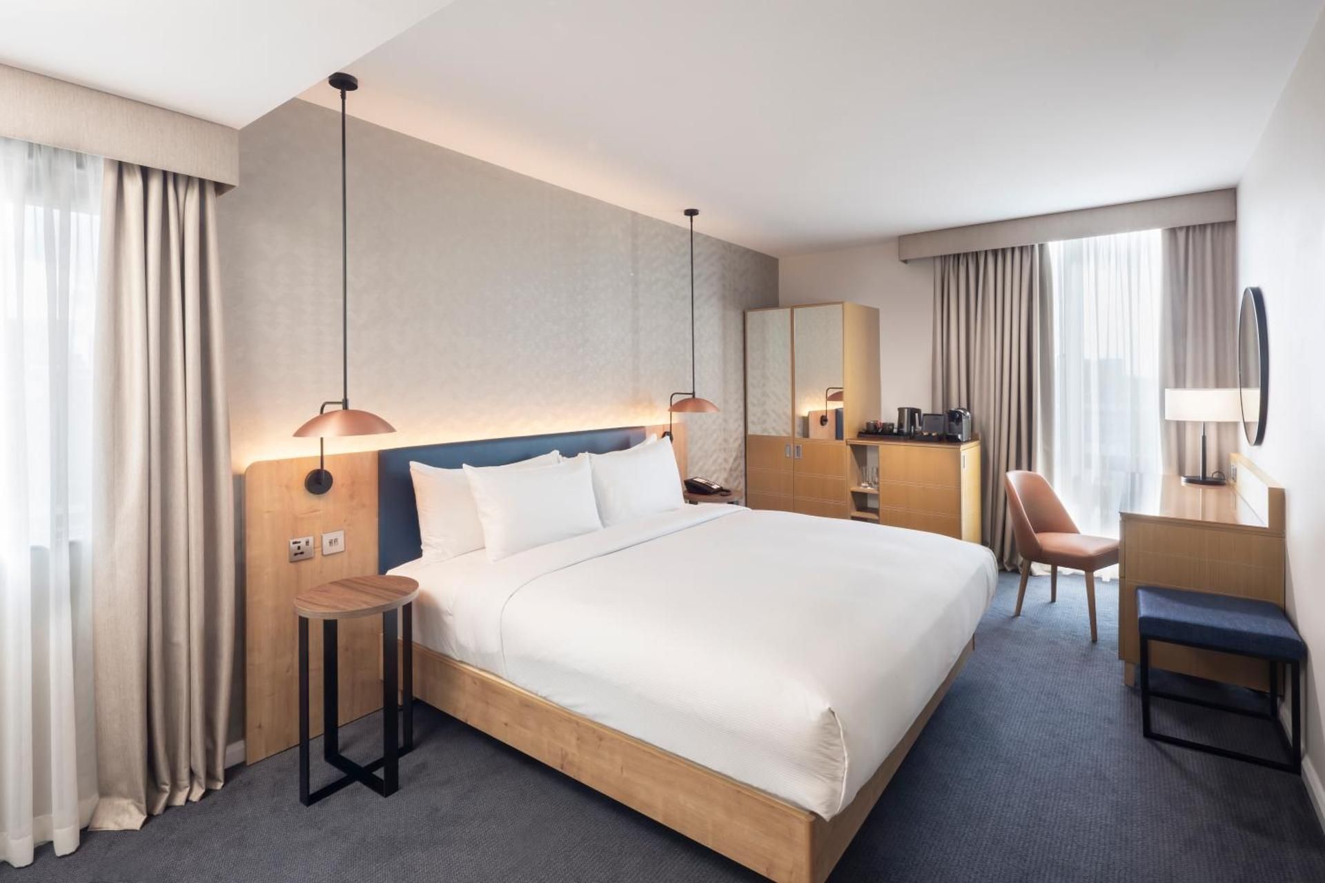 Deluxe King Room