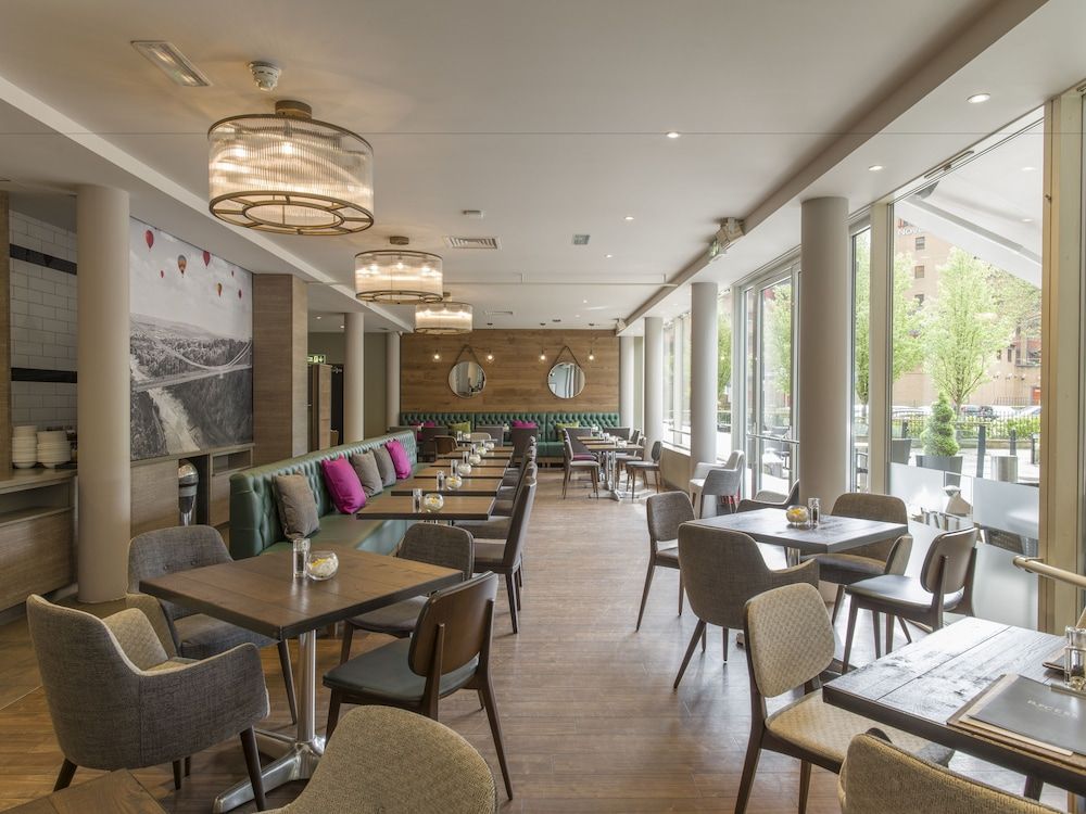 undefined Hilton Garden Inn Bristol City Centre 9