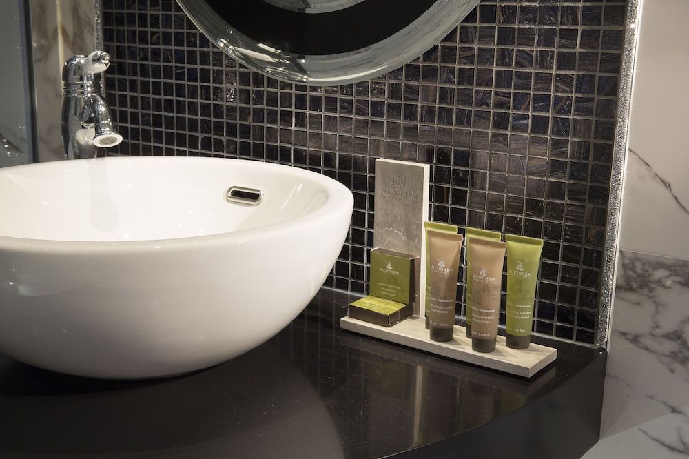 Hotel Residence Henri IV Double Room or Twin Room Elégance 9