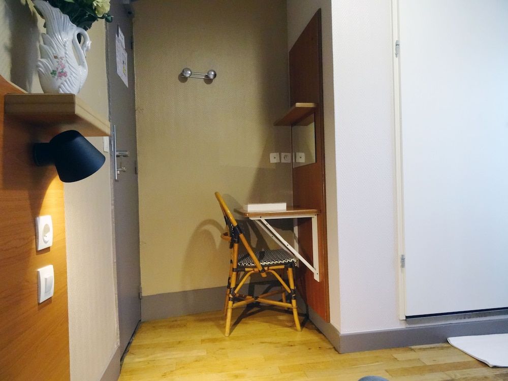 Hôtel Ermitage Single Room 9