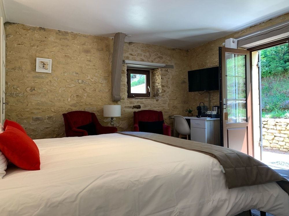 Le Noyer Résidence Deluxe Room (Cyrano de Begerac) 3