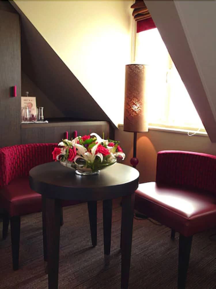 undefined Hotel Aero 6