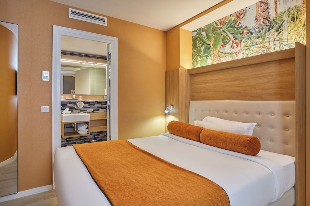 undefined Les Jardins de Mademoiselle Hotel & Spa 2