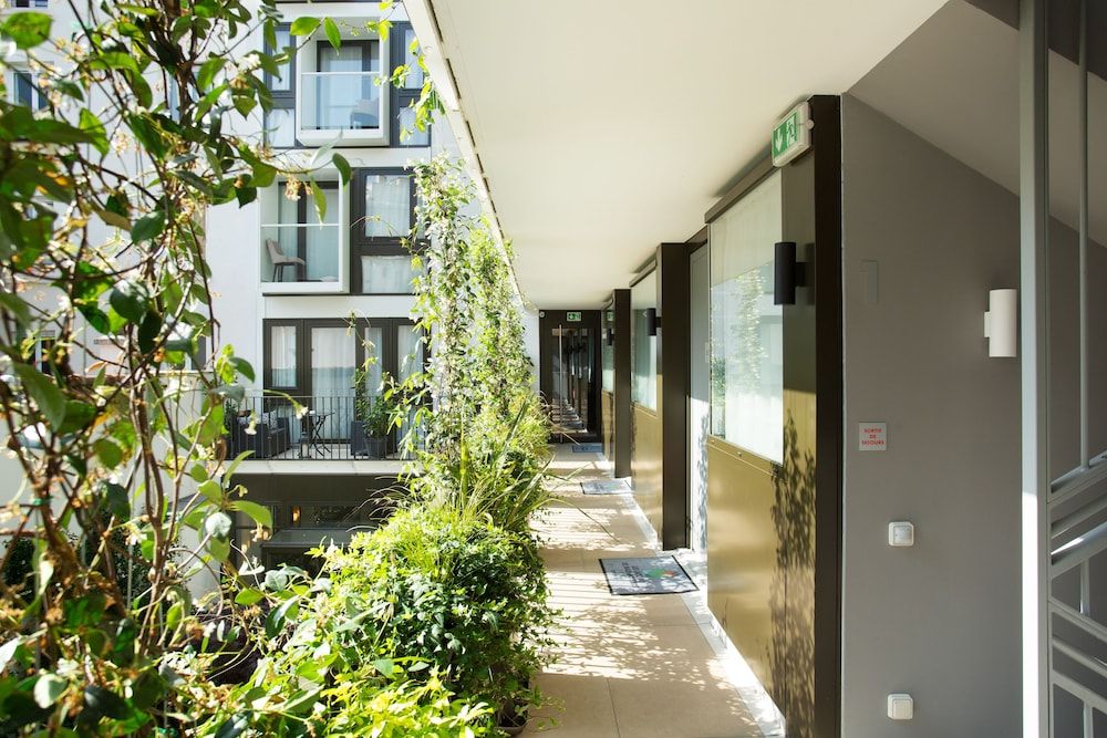 undefined Les Jardins de Mademoiselle Hotel & Spa 9