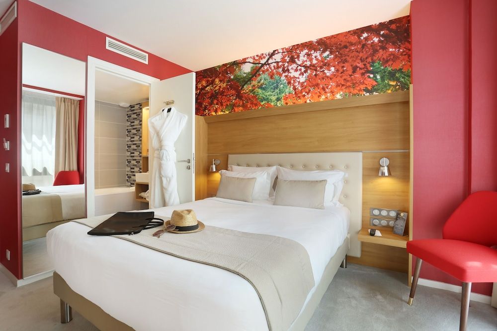 undefined Les Jardins de Mademoiselle Hotel & Spa 3