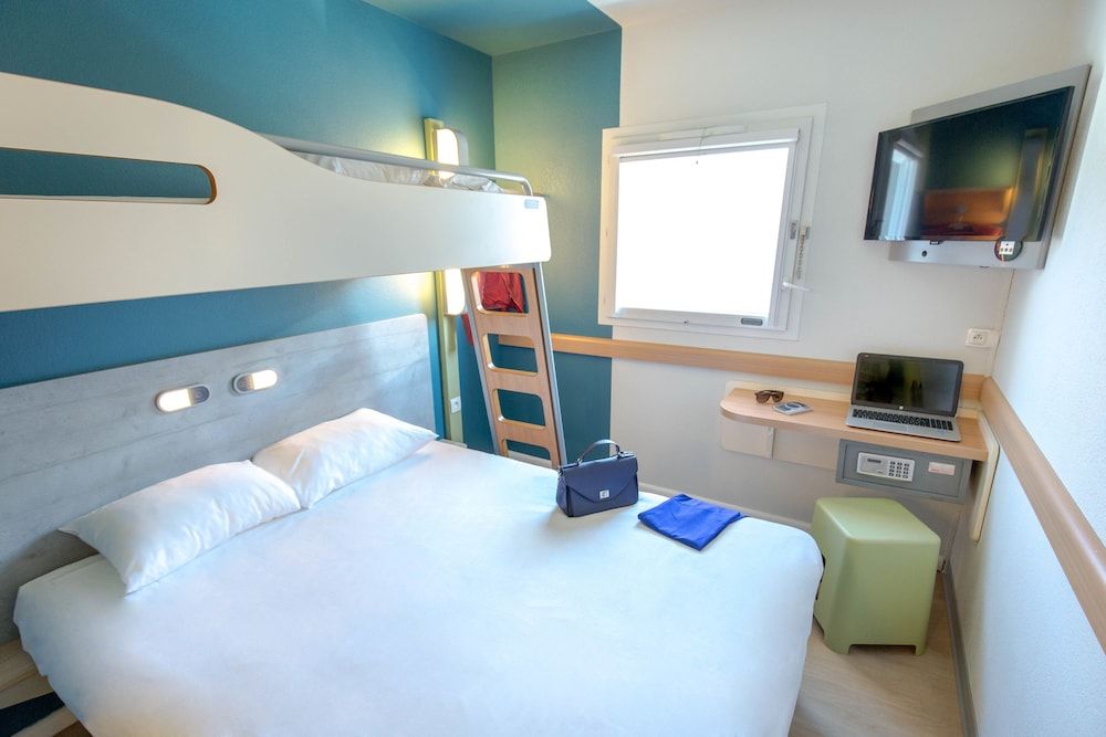 Triple Room, Multiple Beds