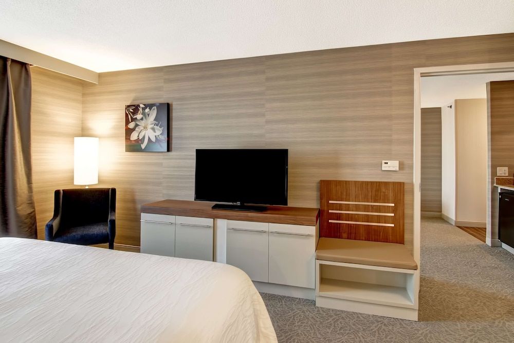 undefined Hilton Garden Inn Toronto - Mississauga 5