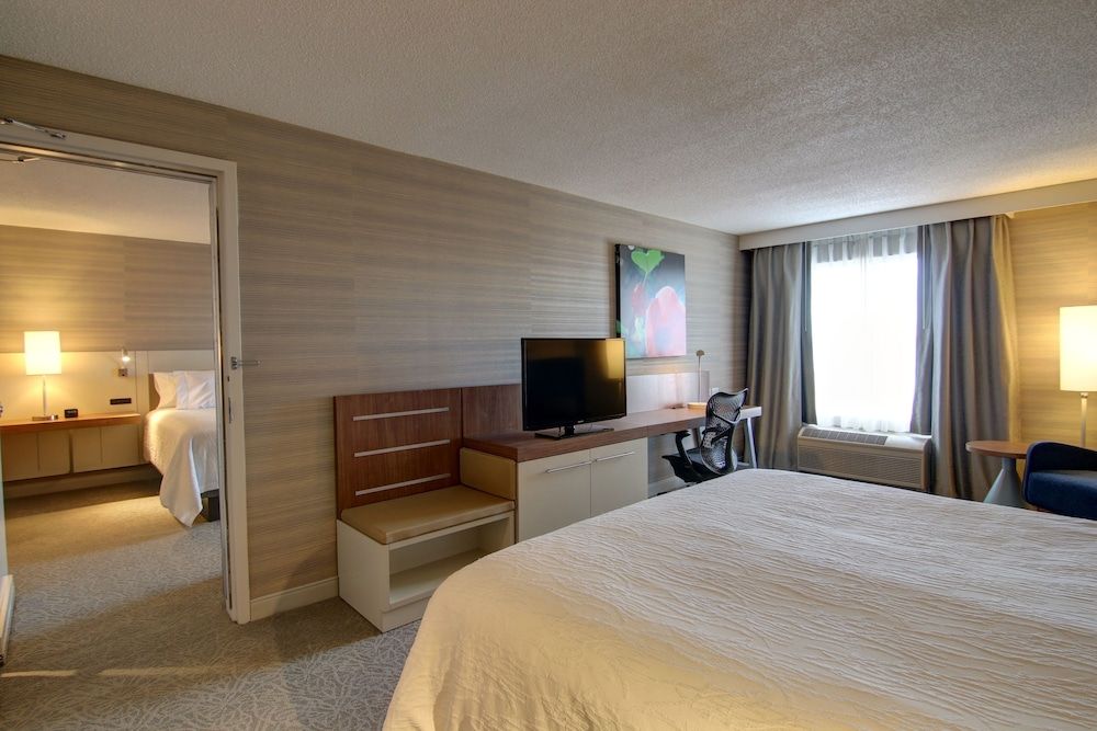 undefined Hilton Garden Inn Toronto - Mississauga 6