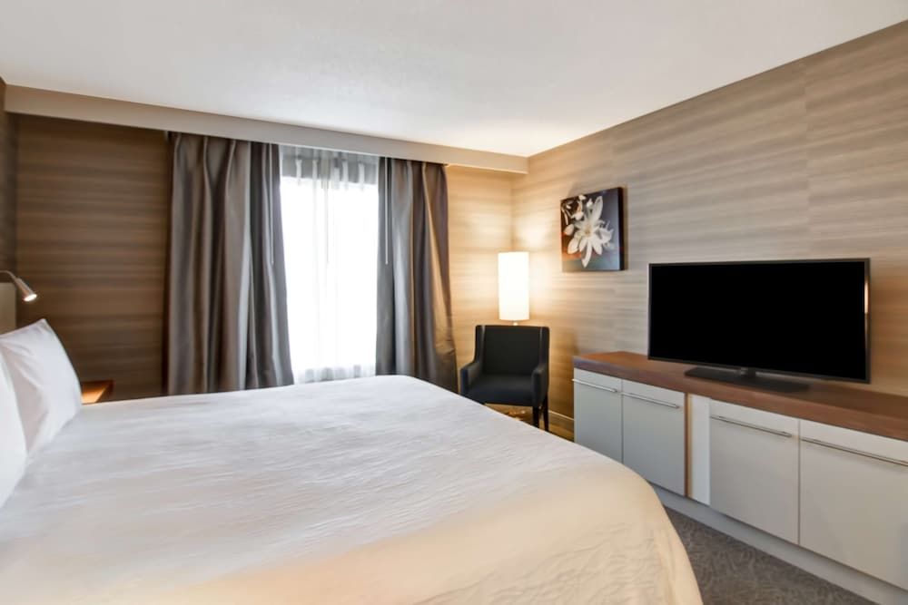 undefined Hilton Garden Inn Toronto - Mississauga 10