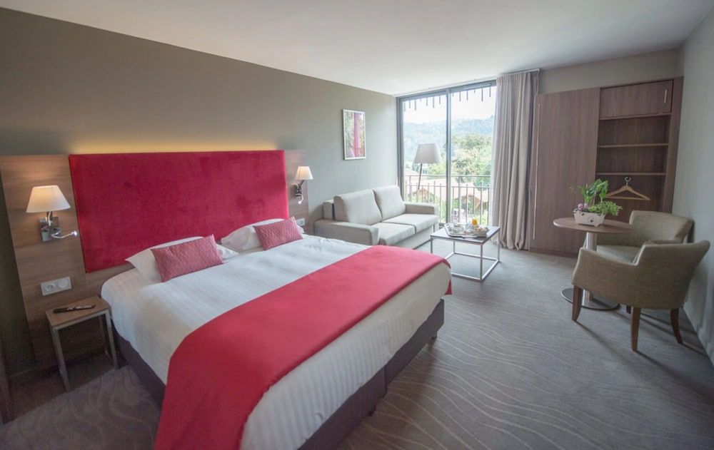 Hôtel Lou Castelet Executive Quadruple Room 4