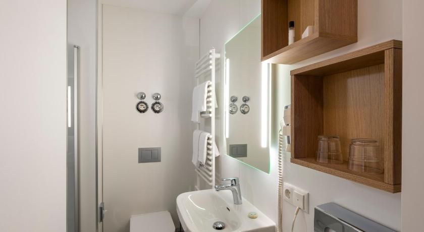 undefined Sorat Hotel Berlin 8