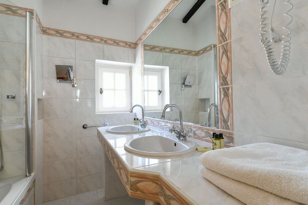 Classic Double Room, Ensuite, Garden View (CDC)