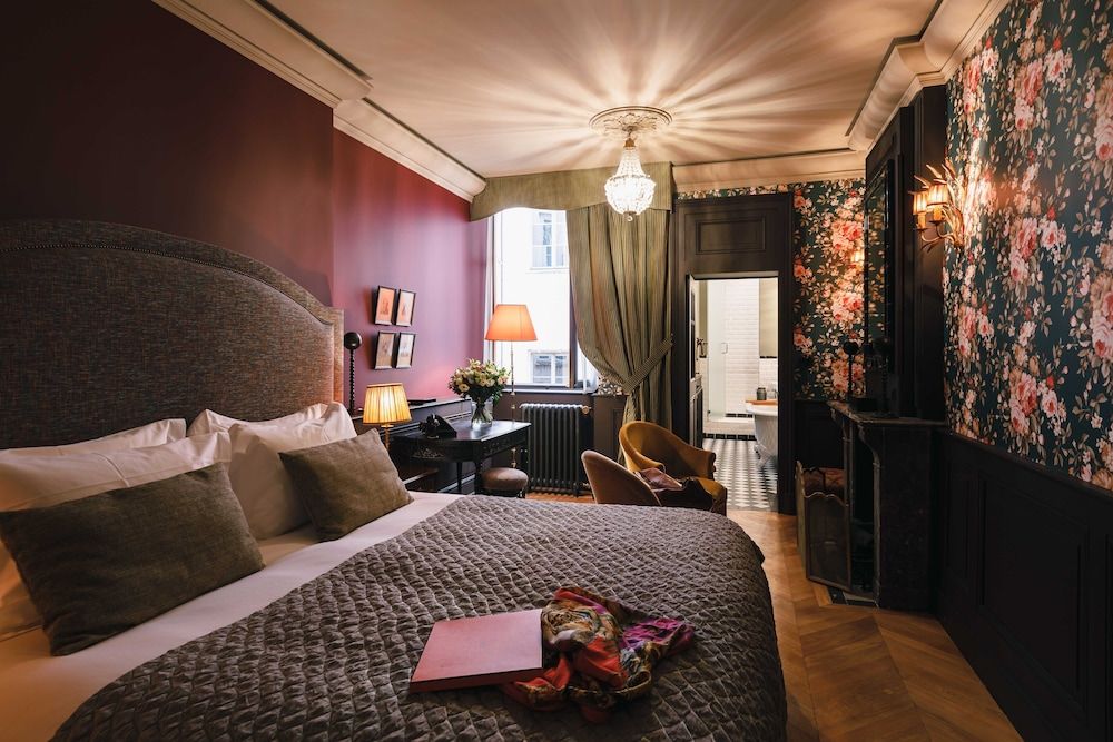 Hôtel Bayard Bellecour Traditional Double Room, Courtyard View 13