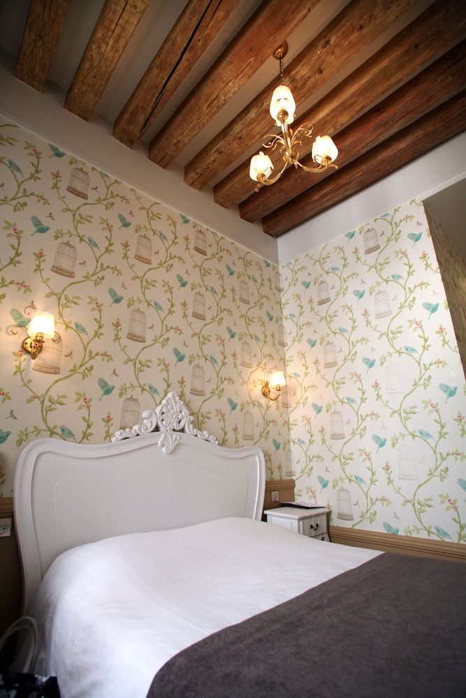 Hôtel Bayard Bellecour Comfort Double Room, 1 Double Bed (Charm with Shower)
