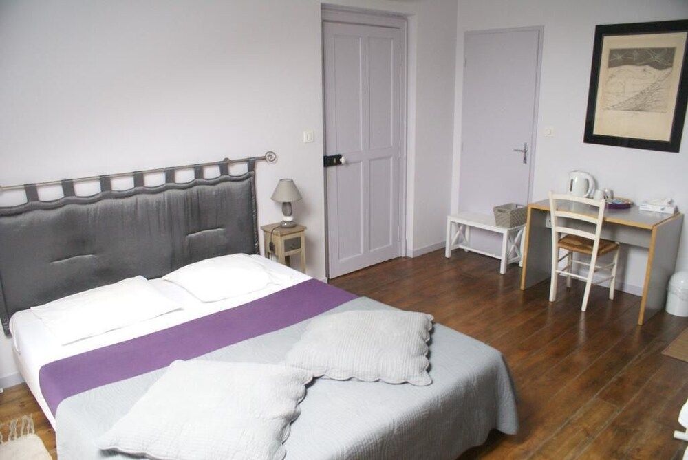 Room (Pastel)