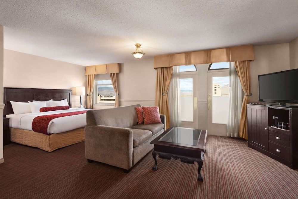 undefined The Plaza Hotel Downtown, Trademark Collection by Wyndham 4