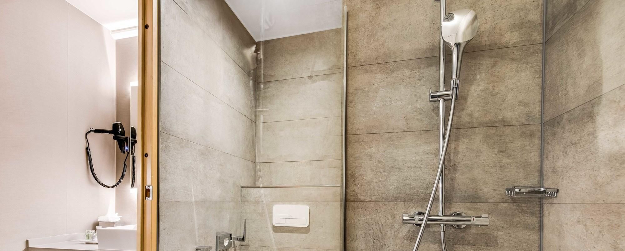 Junior Suite (2 adults + 1 child)