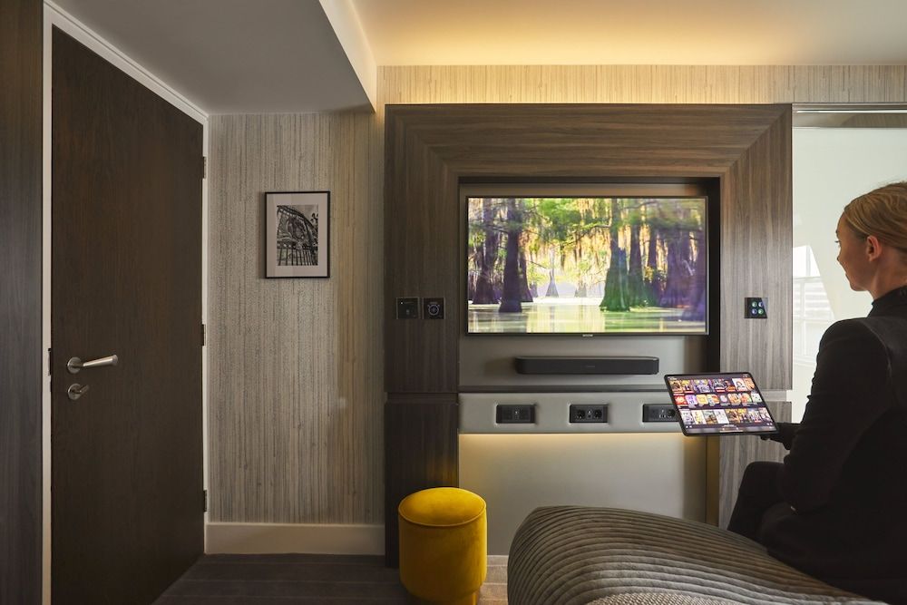 Eccleston Square Hotel Standard Double Room, 1 King Bed 7