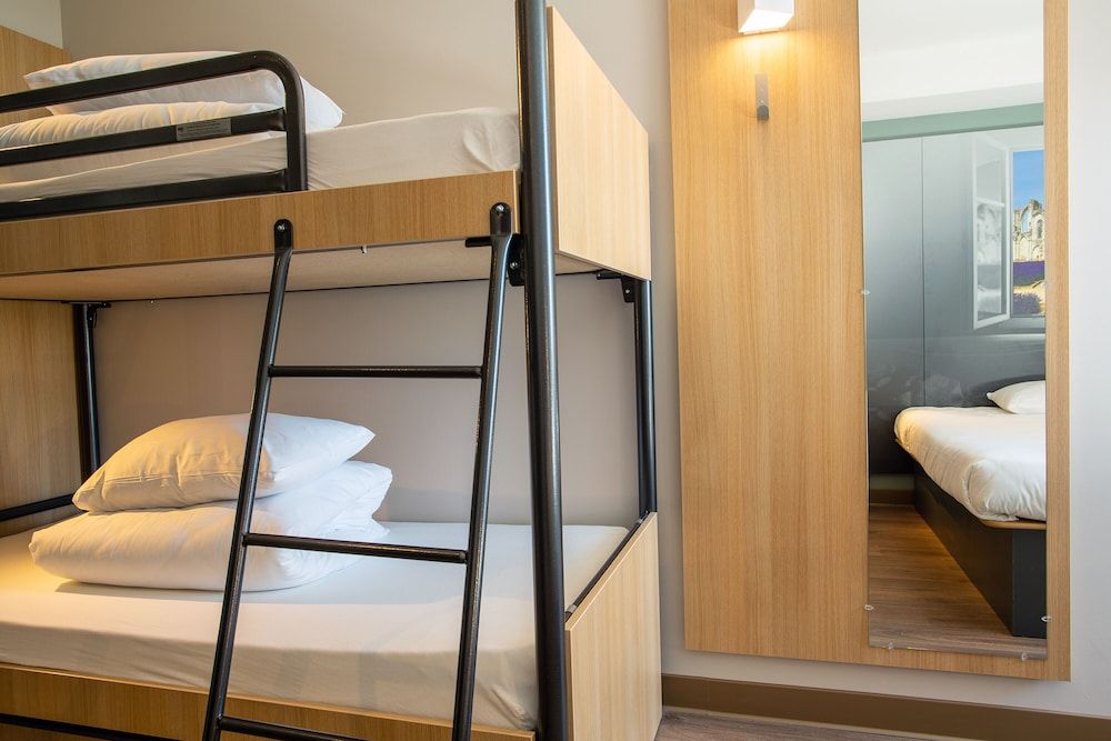 B&B HOTEL LES HERBIERS Quadruple Room, Non Smoking 4