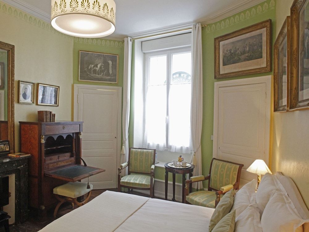 Les Chambres de Mathilde Double Room, Ensuite (La Chambre d'Alexis) 8