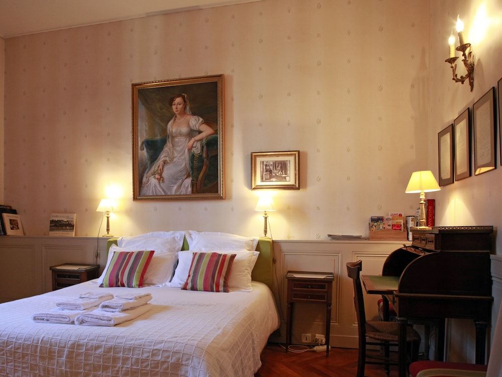 Les Chambres de Mathilde Double Room, Ensuite (La Chambre de Mathilde) 4