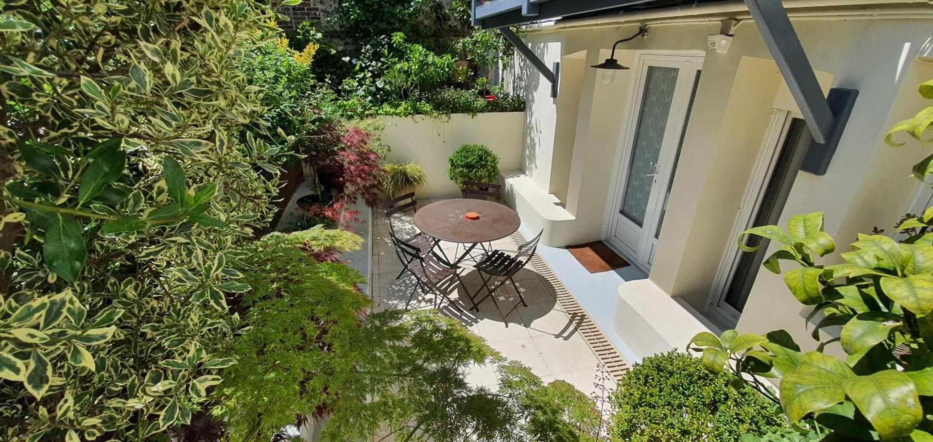 Family Room with Terrace