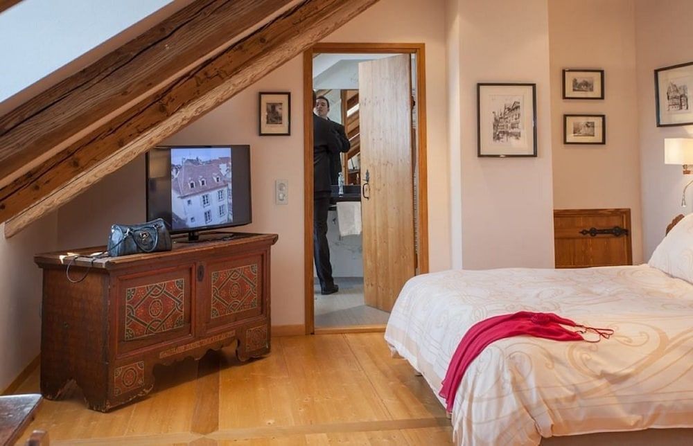 Hotel & Spa Le Bouclier D'Or Deluxe Suite 2