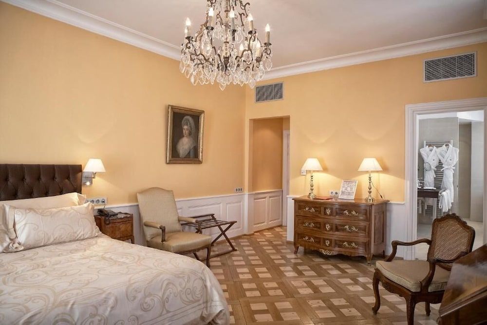 Hotel & Spa Le Bouclier D'Or Suite 3