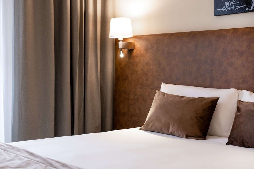 Standard Room, 1 Queen Bed, Non Smoking