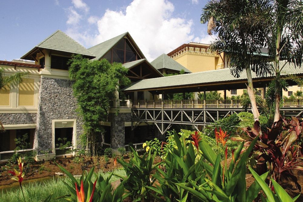 undefined Universal’s Loews Royal Pacific Resort