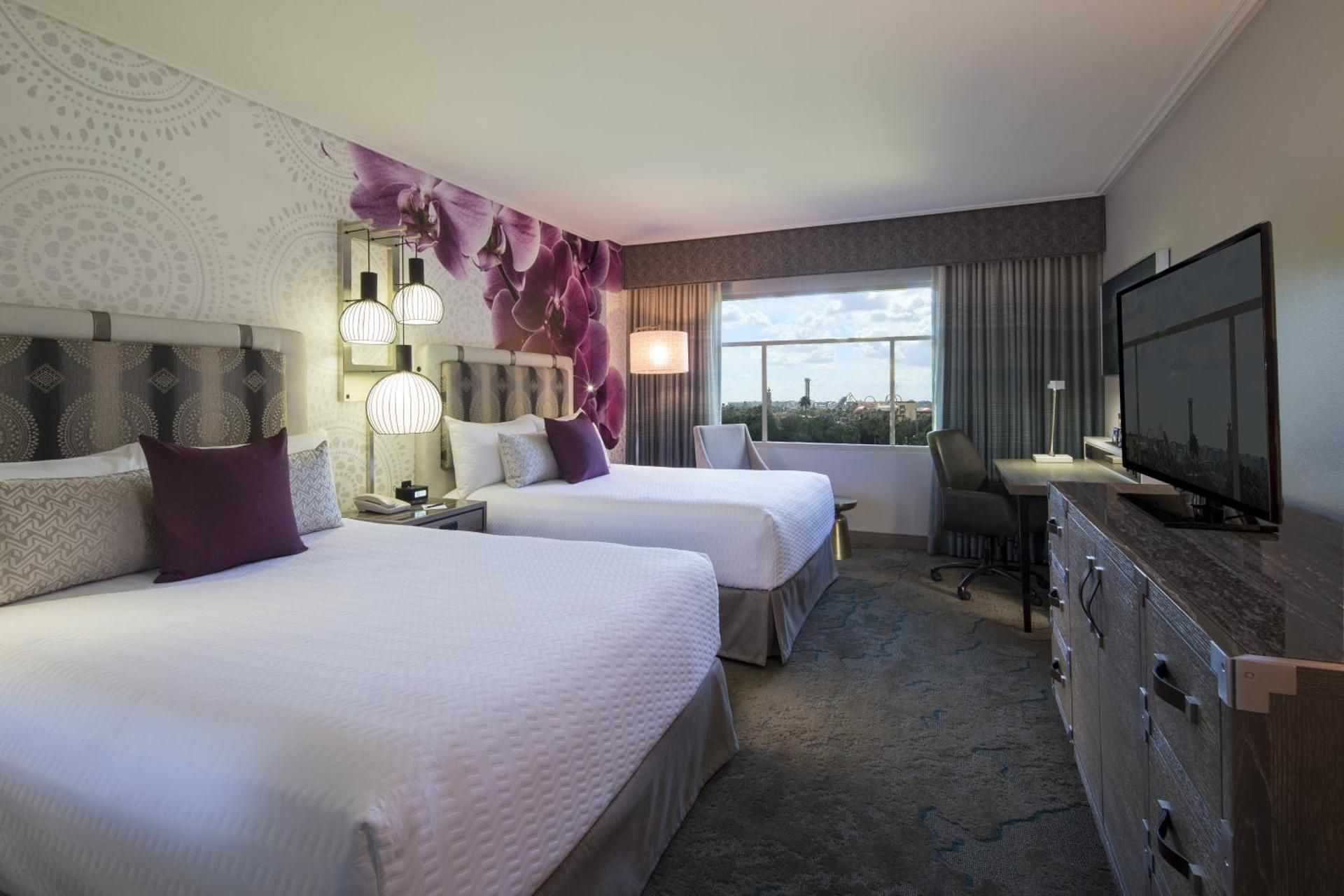 Standard View Room (Includes FREE Universal Express Unlimited)